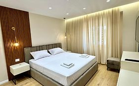 E&R Apartments At Myslym Shyri